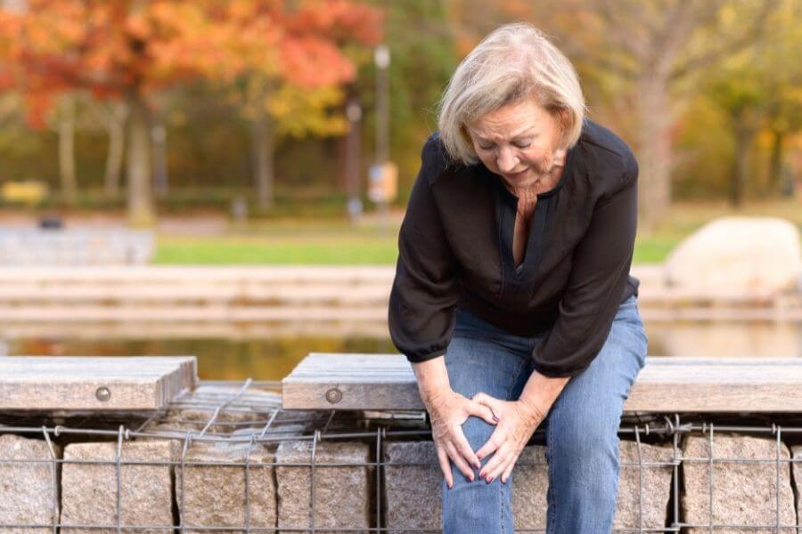 Ízületi porcfeltöltés térdfájdalom ellen: érdemes belevágni?